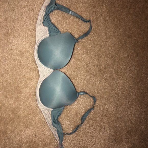 PINK bra - Picture 1 of 3